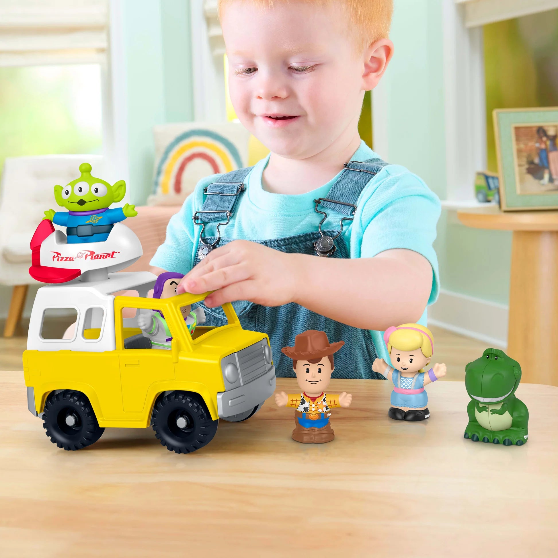 FISHER PRICE LITTLE PEOPLE TOY STORY PIZZA PLANET TRUCK - Toyworld Frankston