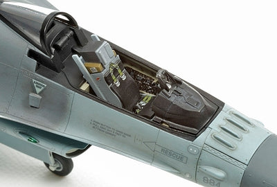 TAMIYA 1/72 LOCKHEED MARTIN F-16CJ BLOCK 50 FIGHTING FALCON - Toyworld Frankston