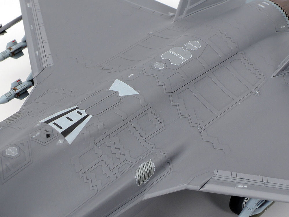 TAMIYA 1/72 F-35A LIGHTNING II - Toyworld Frankston