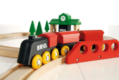 BRIO CLASSIC FIGURE 8 SET - Toyworld Frankston