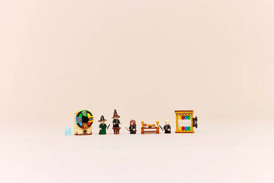 LEGO 76460 HARRY POTTER - HOGWARTS CASTLE SORTING HAT CEREMONY - Toyworld Frankston