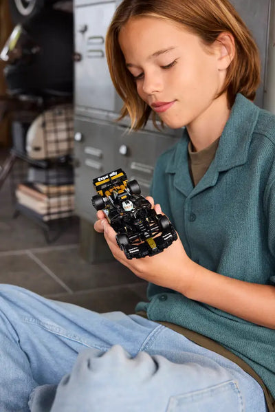 LEGO 77252 SPEED CHAMPION - APXGP TEAM RACE CAR FROM F1 THE MOVIE - Toyworld Frankston