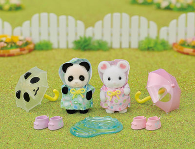 SYLVANIAN FAMILIES - NURSERY FRIENDS - RAINY DAY DUO - Toyworld Frankston