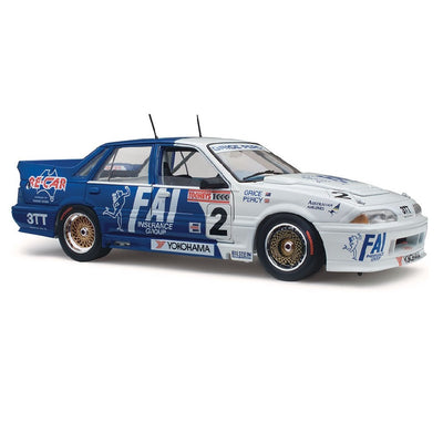 CLASSIC CARLECTABLES 1:18 HOLDEN VL COMMODORE 1988 BATHURST - Toyworld Frankston