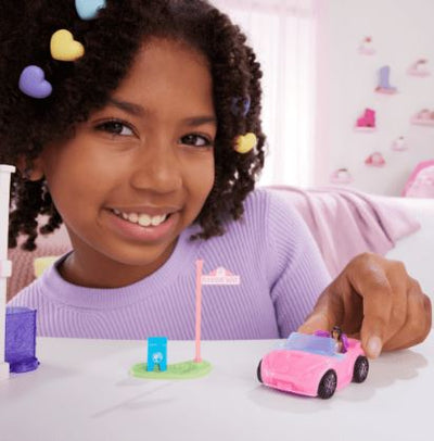 MINI BARBIE LAND - BARBIE COLOUR CHANGE CONVERTIBLE