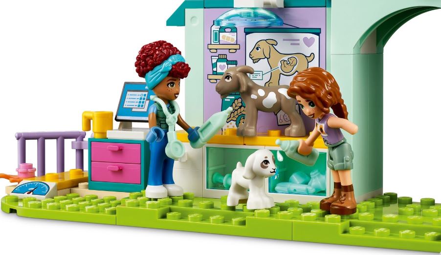 LEGO 42632 FRIENDS FARM ANIMAL VET CLINIC