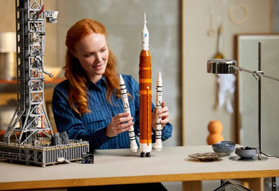 LEGO 10341 ICONS NASA ARTEMIS SPACE LAUNCH SYSTEM