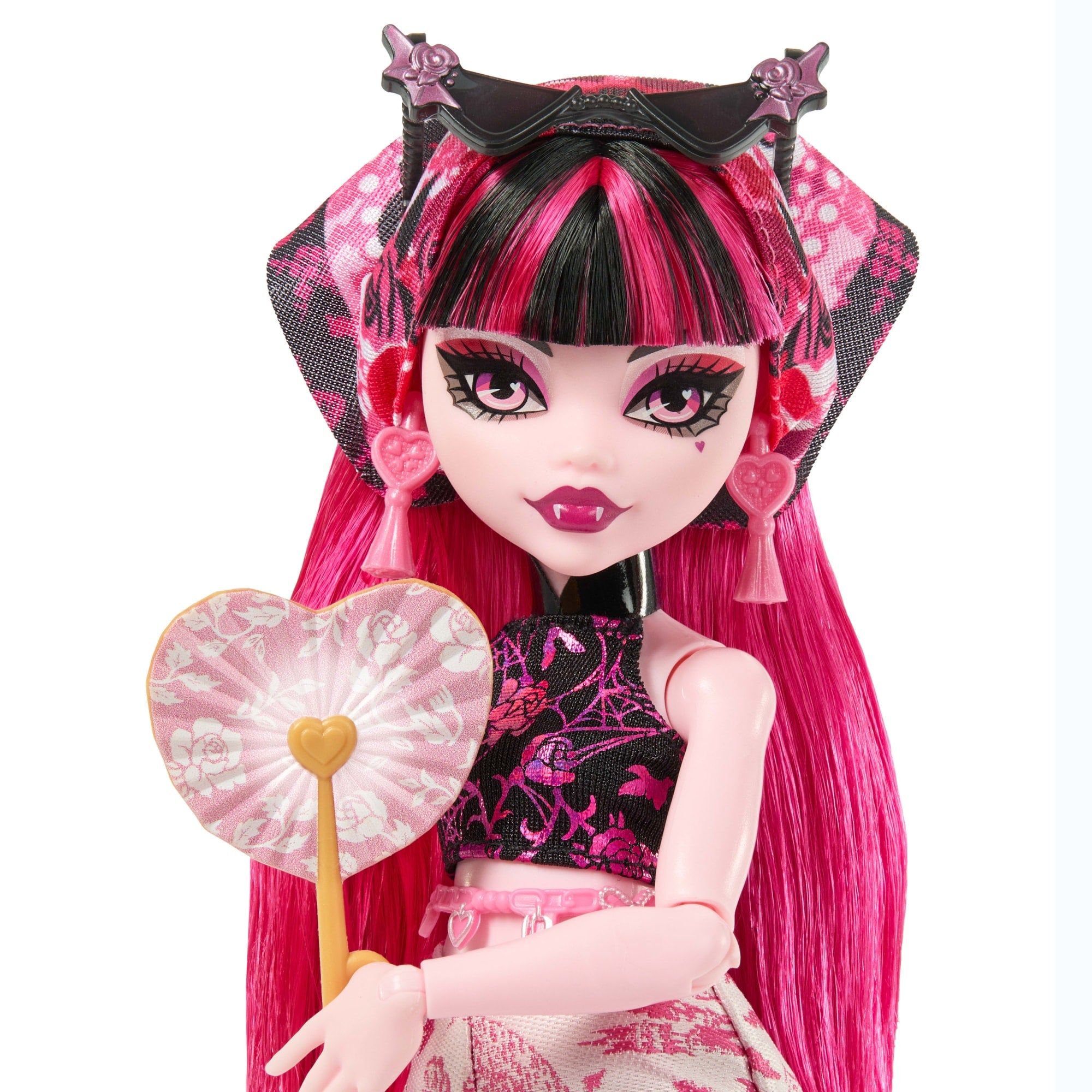 MONSTER HIGH SKULLTIMATE SECRETS GOREGEOUS OASIS - DRACULAURA - Toyworld Frankston