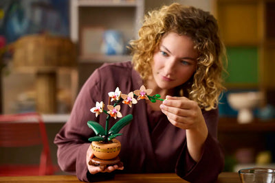 LEGO ICONS BOTANICALS COLLECTION 10343 MINI ORCHID - Toyworld Frankston