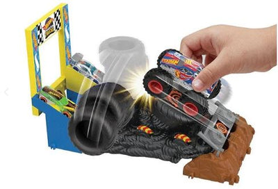 HOT WHEELS MONSTER TRUCKS ARENA SMASHERS  SMASH RACE CHALLENGE PLAYSET - RACE ACE - Toyworld Frankston