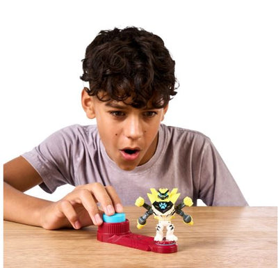 AKEDO BEAST STRIKE BATTLE GIANTS - WHITE PAW - Toyworld Frankston