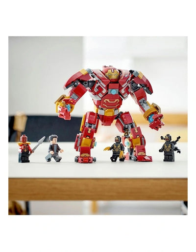 LEGO 76247 MARVEL THE HULKBUSTER: THE BATTLE OF WAKANDA - Toyworld Frankston