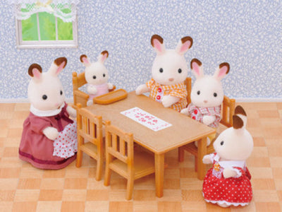SYLVANIAN FAMILIES -  FAMILY TABLE AND CHAIRS - Toyworld Frankston